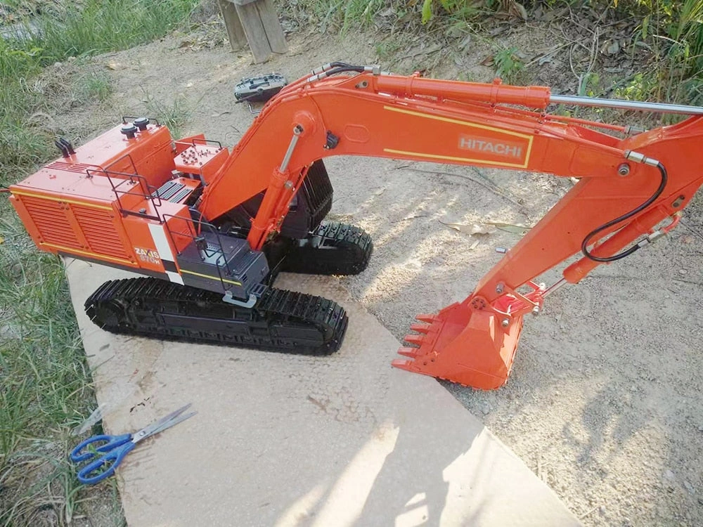 Heavy Metal Excavator Model Remote Control Toy 1/12 Scale
